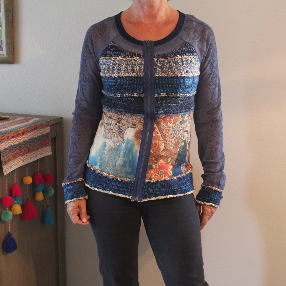 Mixed Fabric Sweater with front zip